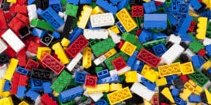 Oil-free Lego bricks